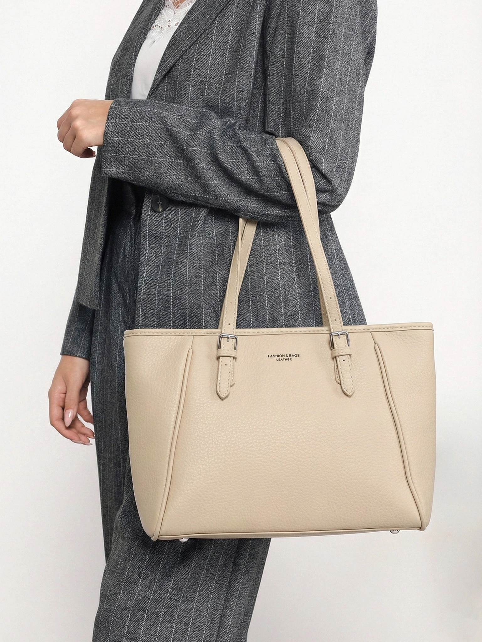 Сумка-тоут  с регулируемыми ручками и тиснением в ассортименте